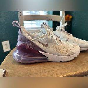 Nike Air 270